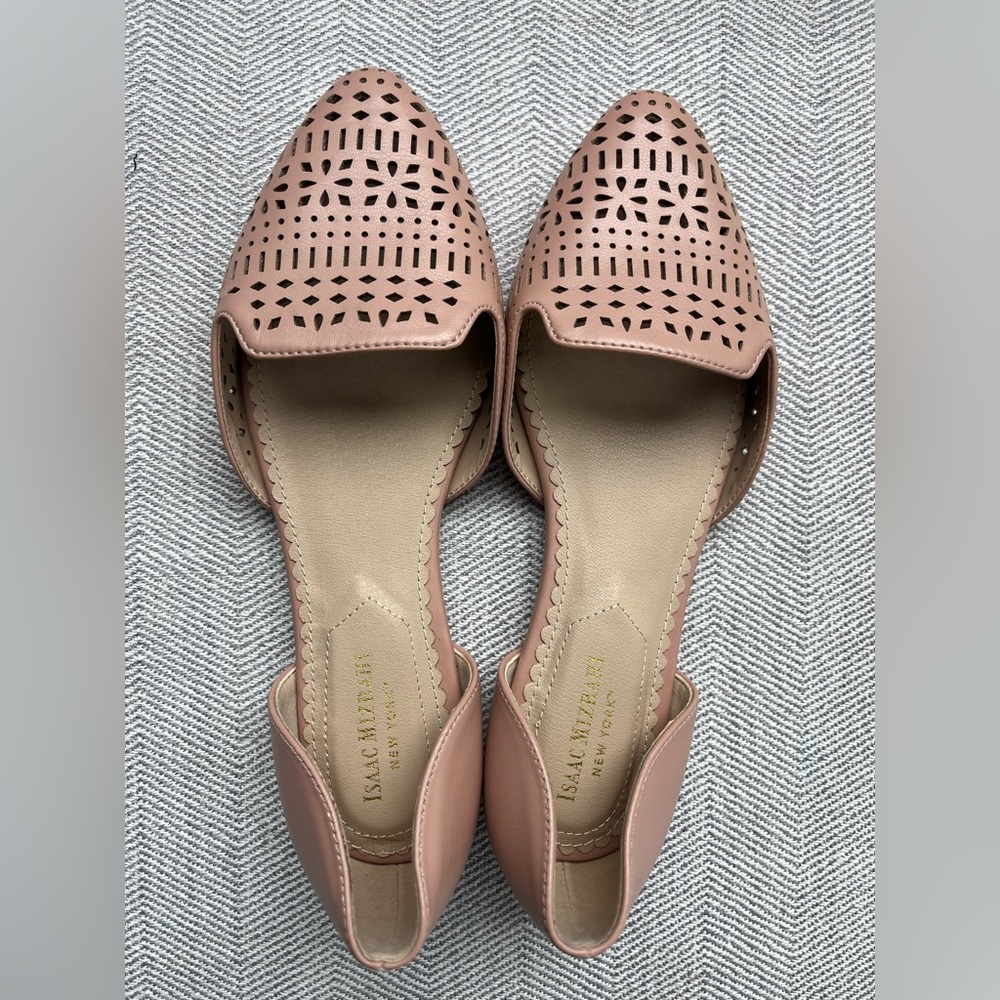 Isacc Mizrahi Ballet Flats with Cutout Details in Blush